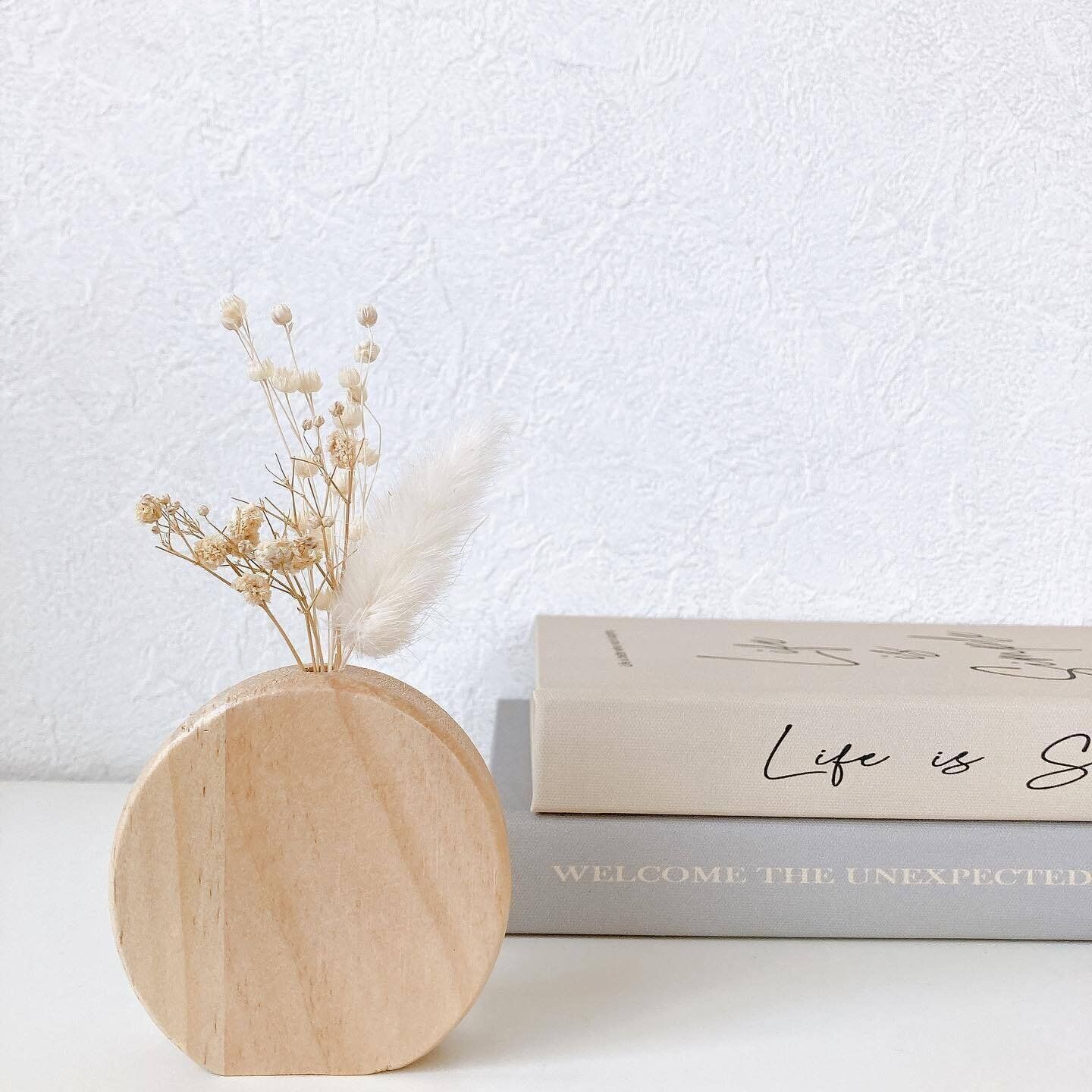 【セリア】韓国風インテリアが魅力！ウッドベース