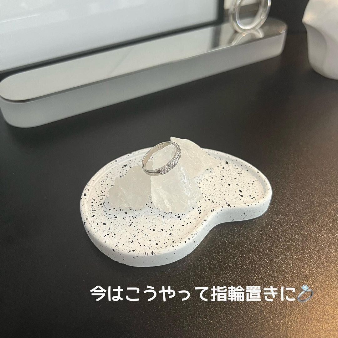 【セリア】可愛すぎる高見えトレー