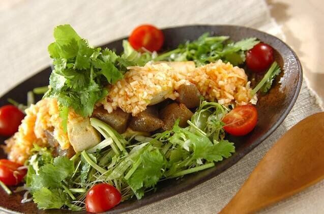 揚げ豆腐のピリ辛ソースがけ