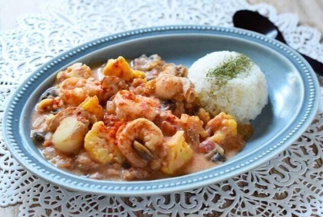 米粉入りエビとホタテのトマトクリーム煮