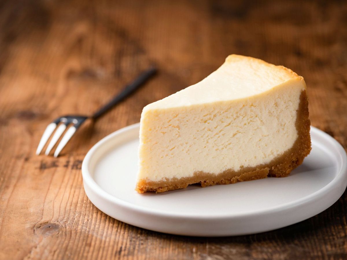 チーズケーキスライス、ニューヨークスタイルのクラシックチーズケーキ