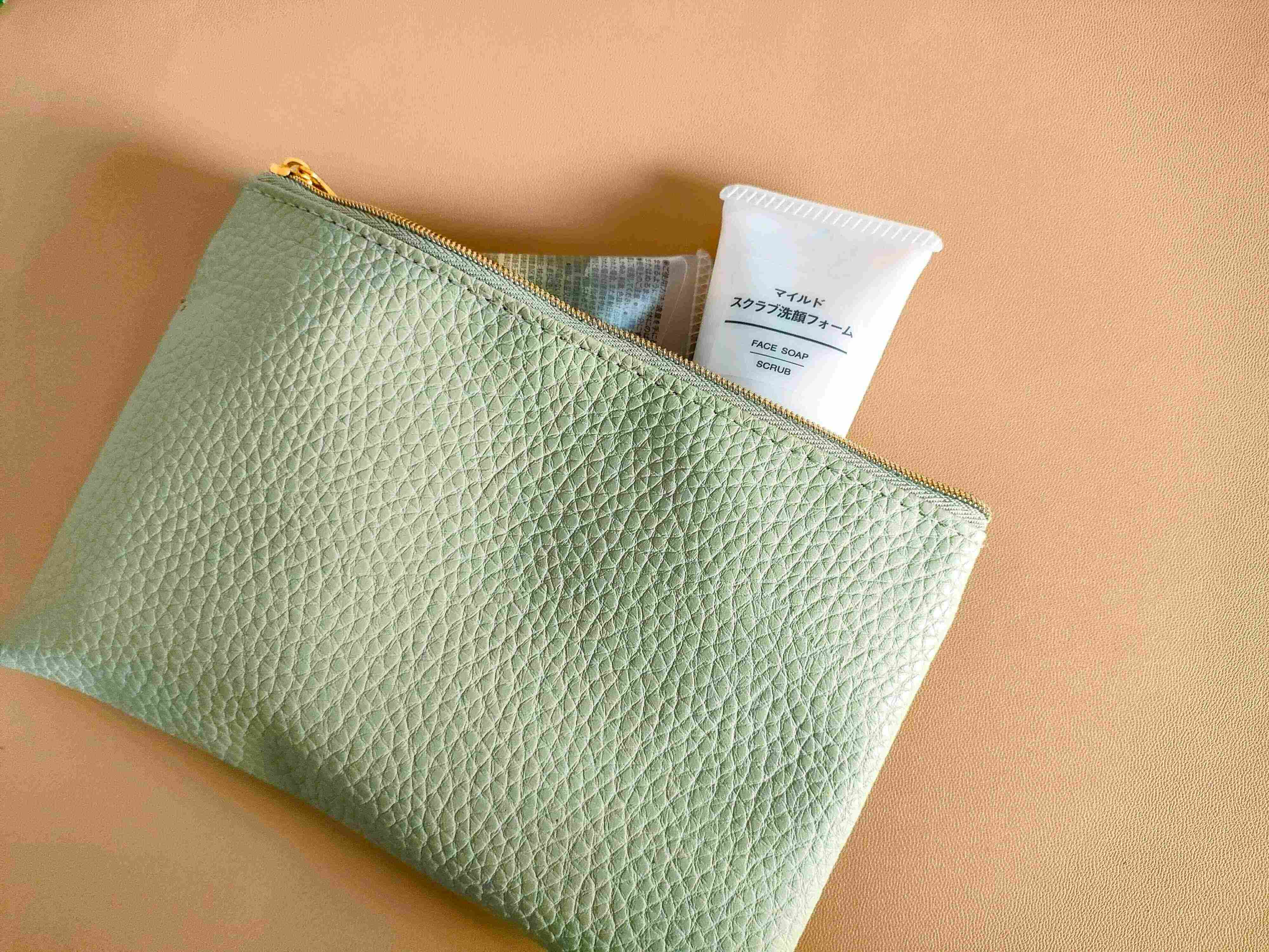 ミニポーチにおさまるサイズ感