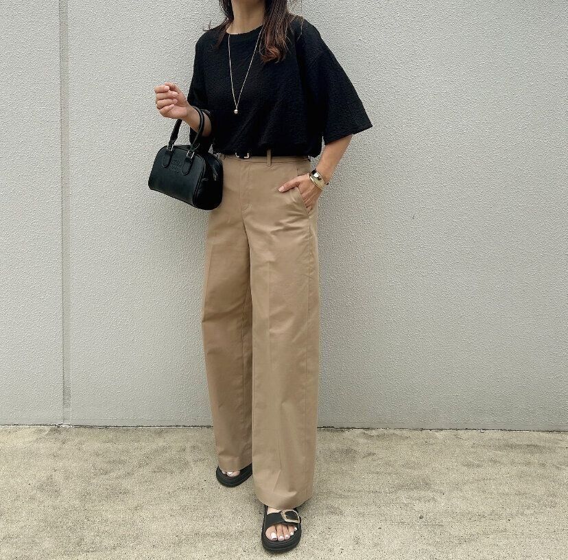 ワイドチノパンツ　ユニクロ
