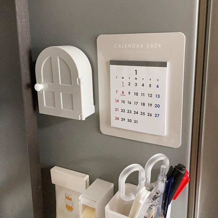 【セリア】コンパクトで便利!マグネットカレンダー