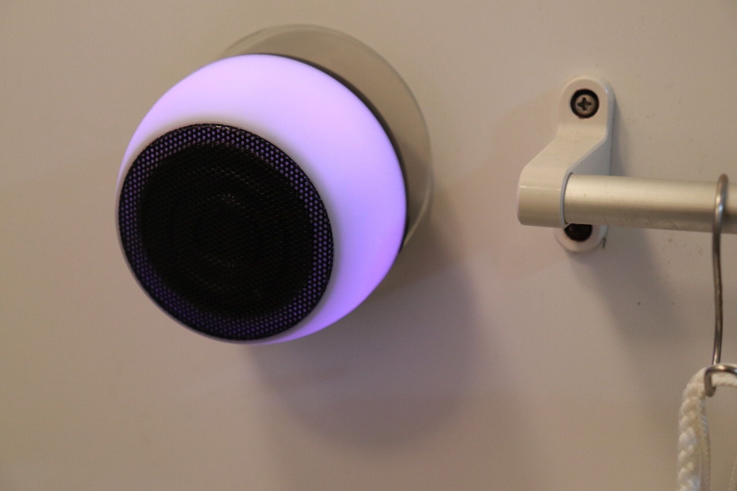 【ダイソー】最新のスピーカーはなんと光る！お風呂時間を楽しむのにピッタリなダイソーBluetoothスピーカーをチェック