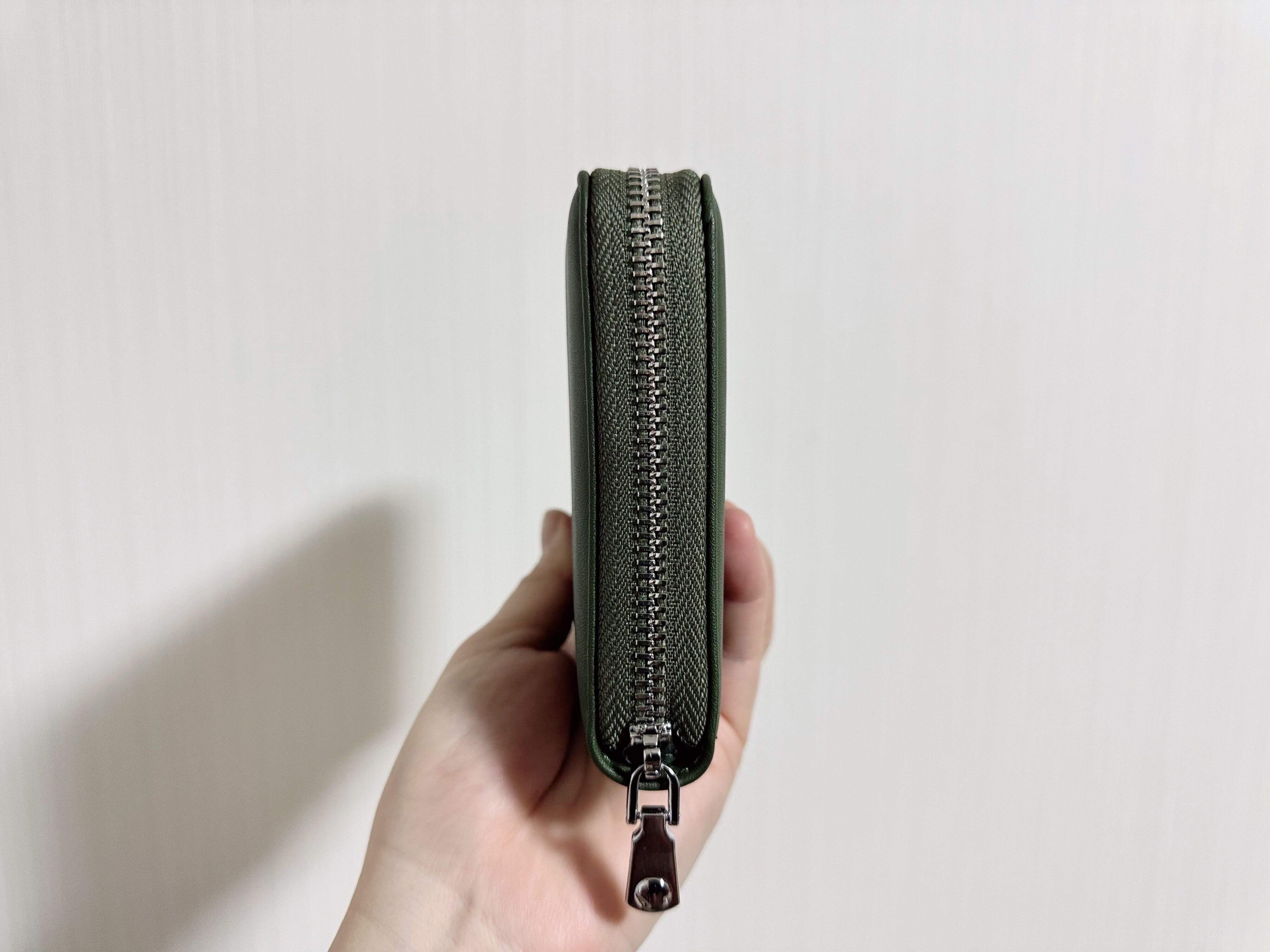 チャックを閉めても膨れない！