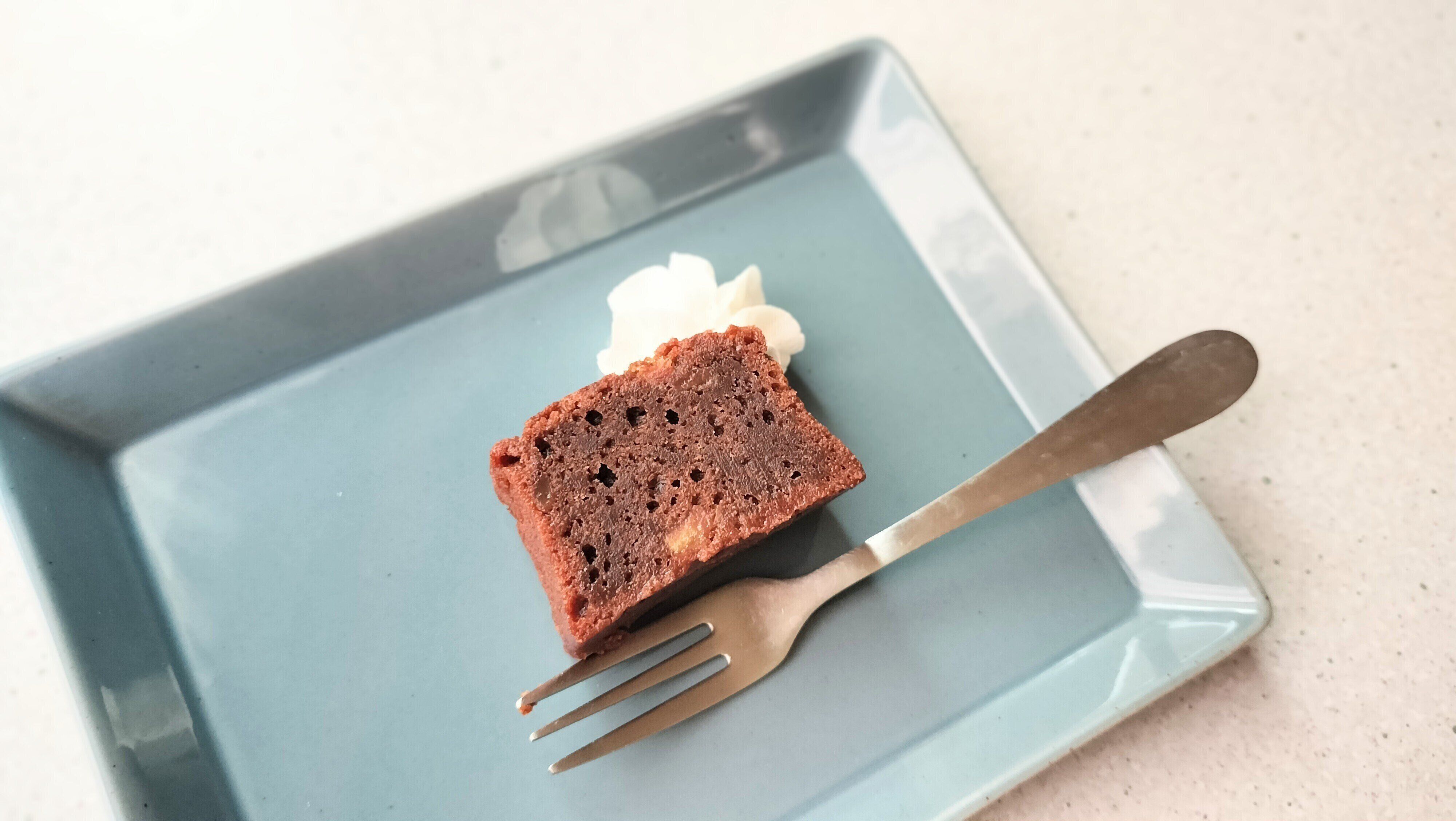 チョコバナナケーキのワンカット分