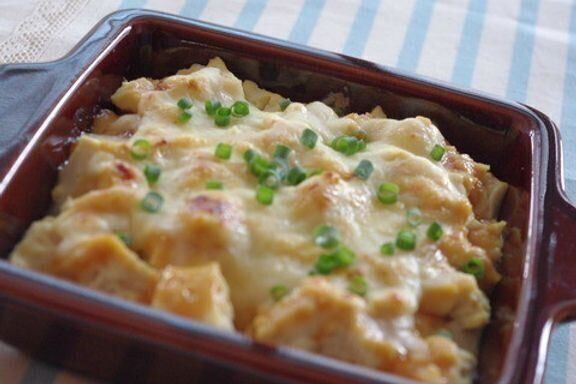 うま味調味料で簡単すぎる「豆腐の味噌グラタン」
