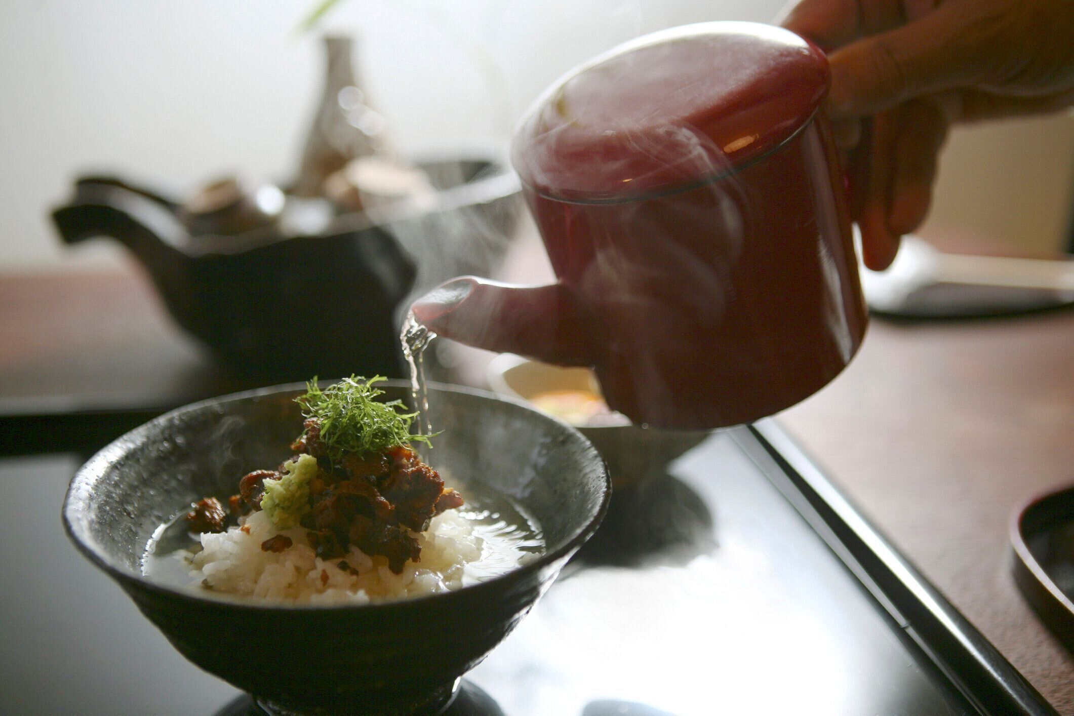 管理栄養士監修 賞味期限切れの お茶漬け はいつまで食べられる 傷んだときの特徴や保存方法を解説 サンキュ
