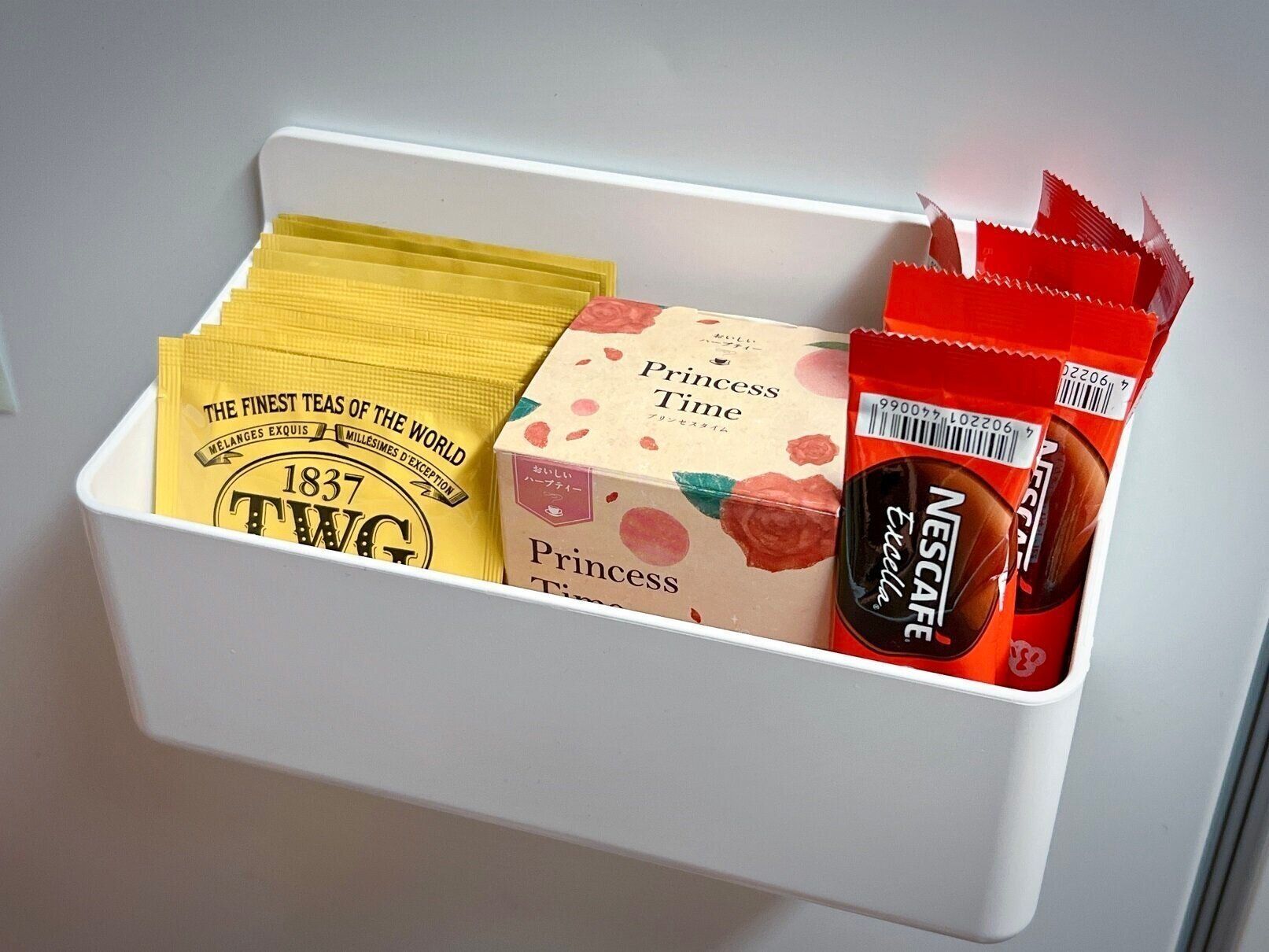 【ダイソー】550円でスッキリ浮かせる収納が完成！浴室、キッチンなどで活躍間違いなし