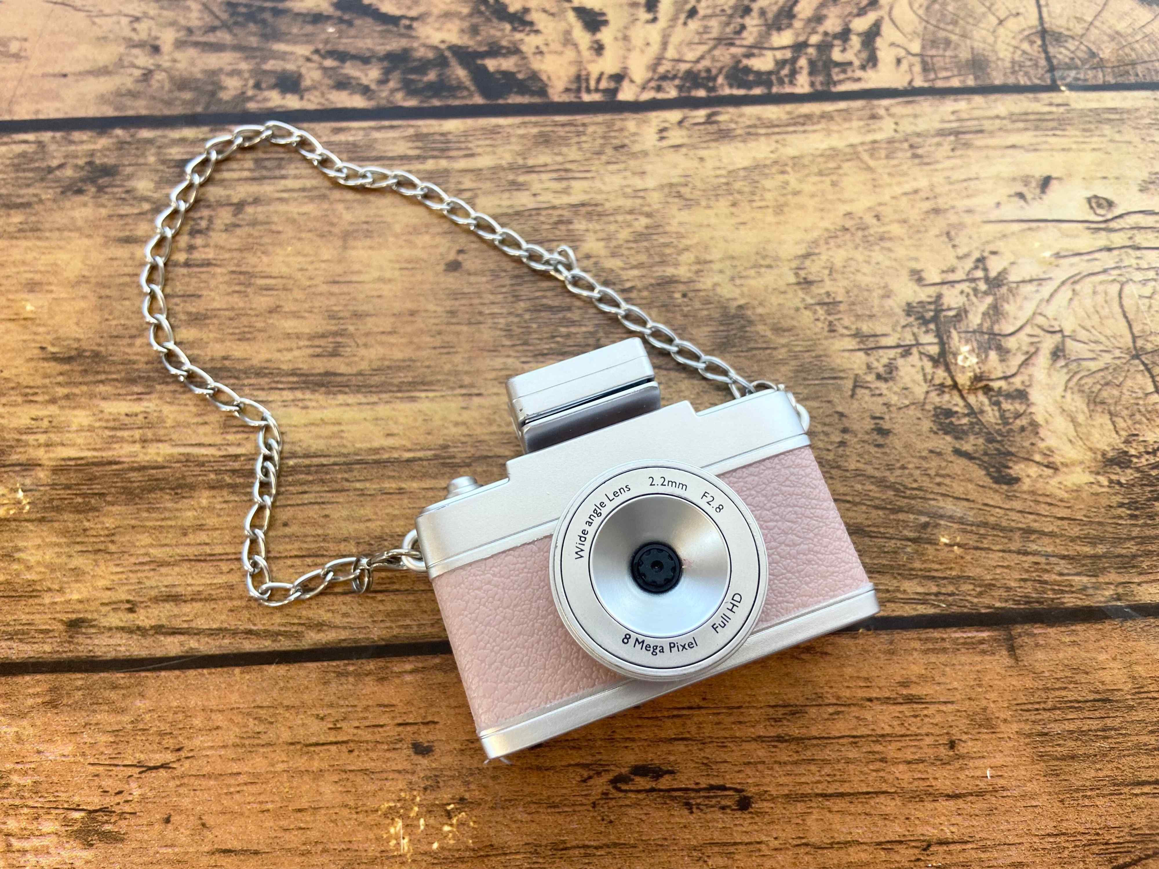 スリーズ★新品★ミニトイカメラ★ピンク★3coins スリコ レトロ 平成 3COINS】「ミニトイカメラ」流行ってるけど実際どう？昭和平成レトロ