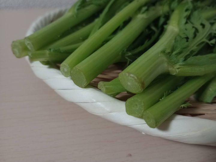 春菊の茎