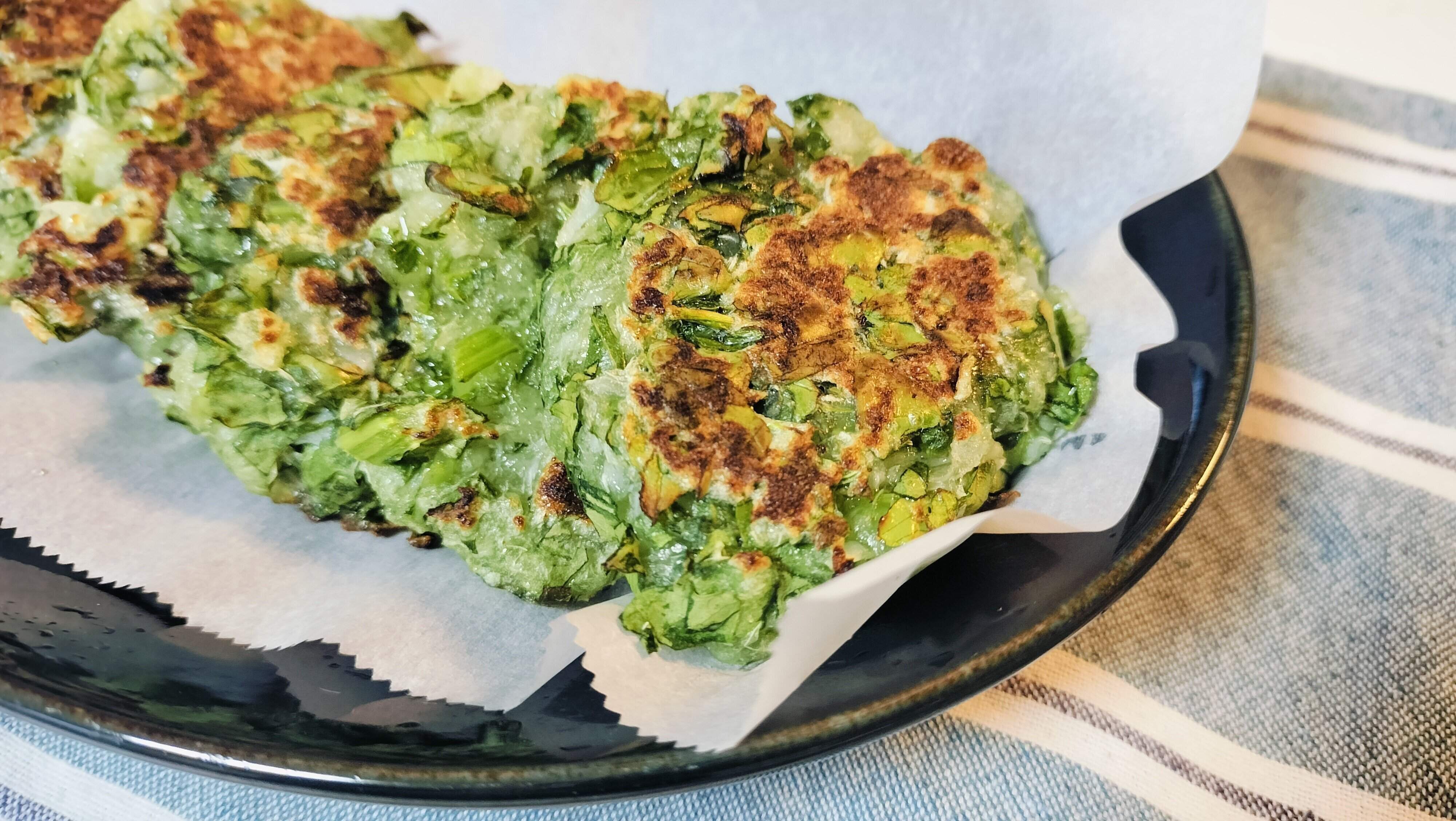 ポン酢やしょうゆをつけてたべる大根もち