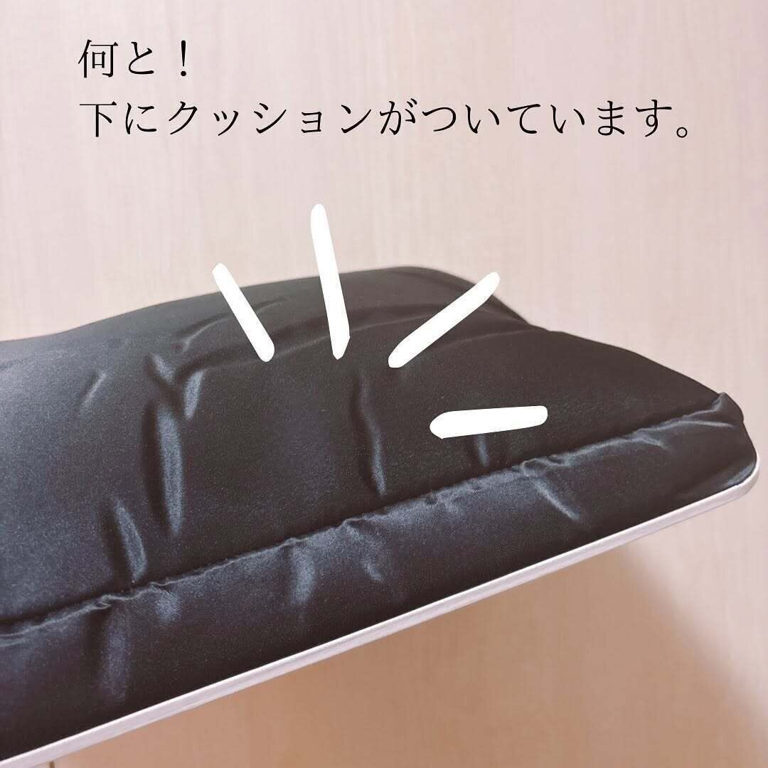 完売前にゲットして！「ひざ上クッション付タブレットテーブル」