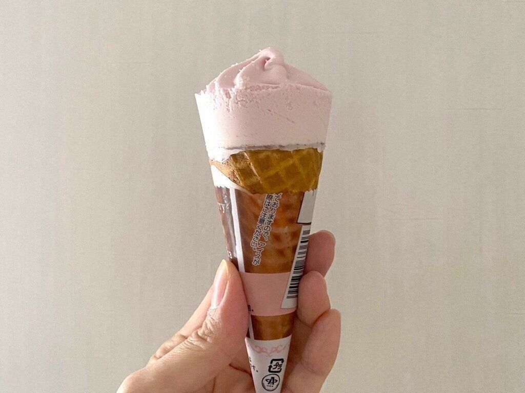 福岡県産あまおう苺ソフト