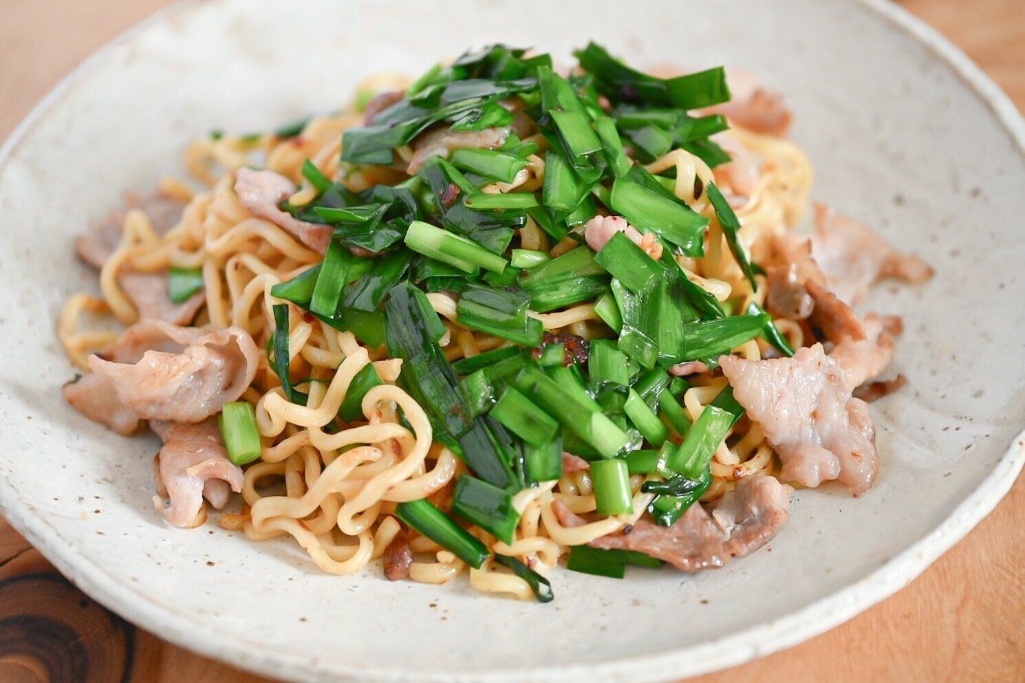 豚バラ肉とニラの焼きそば
