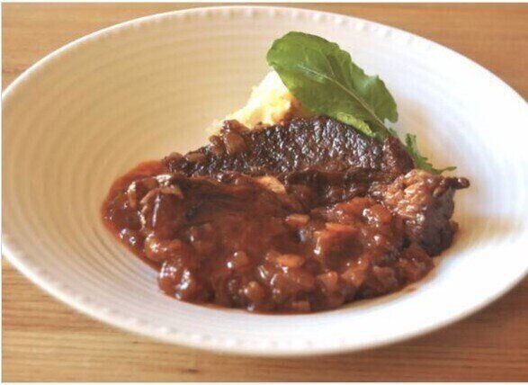 牛すね肉の人気レシピ25選！簡単なやわらか煮込み・洋風・和風　