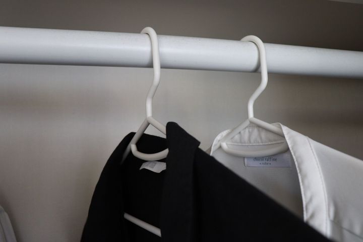【ダイソー】330円だけど買う価値アリ!なハンガーをダイソー「Standard Products」で発見