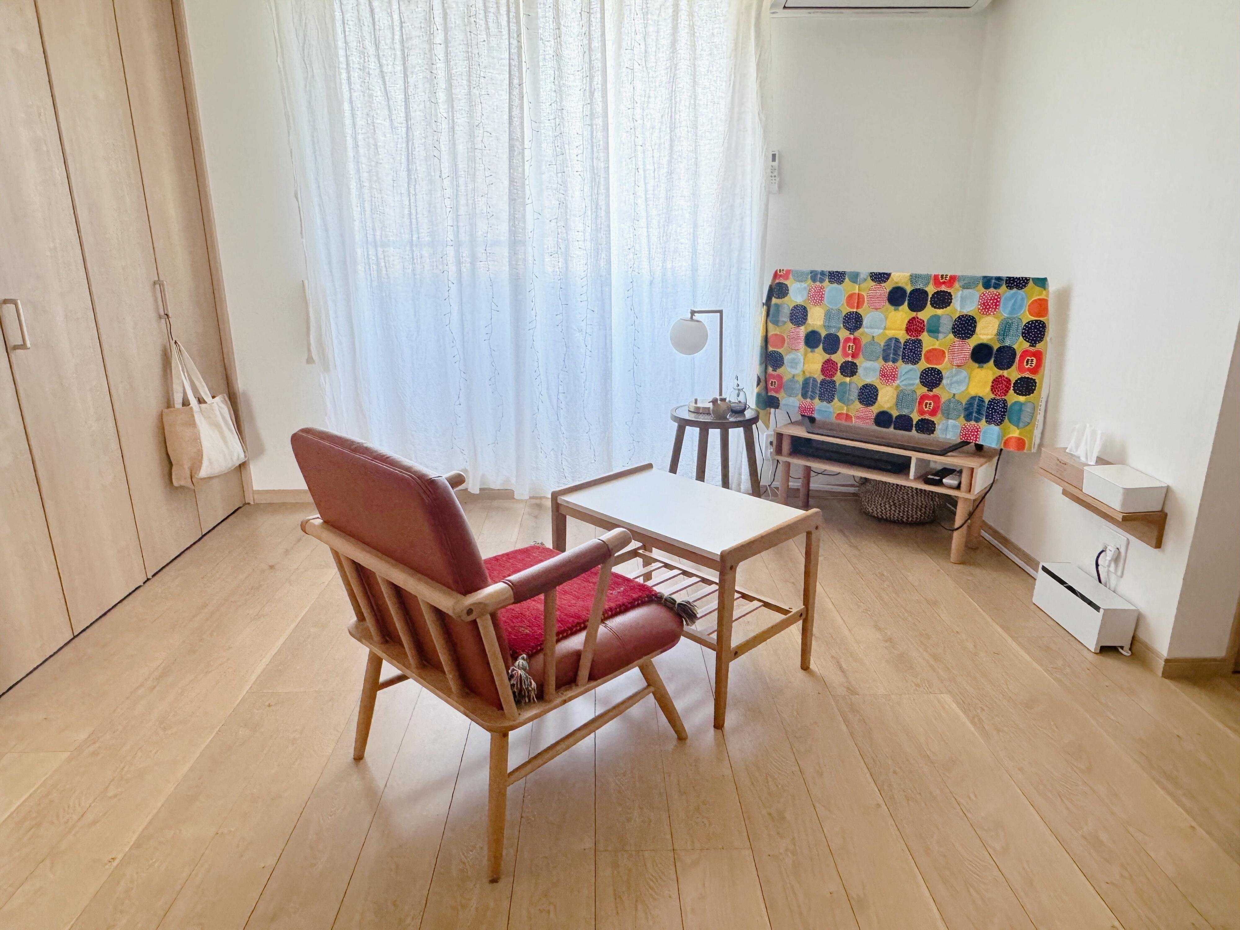 コンパクト家具で自分だけの特等席を設置する