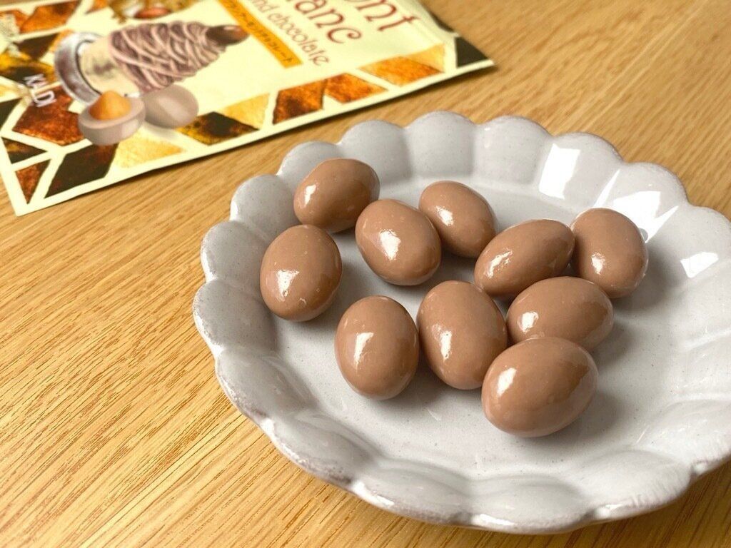 モンブランアーモンドチョコレート