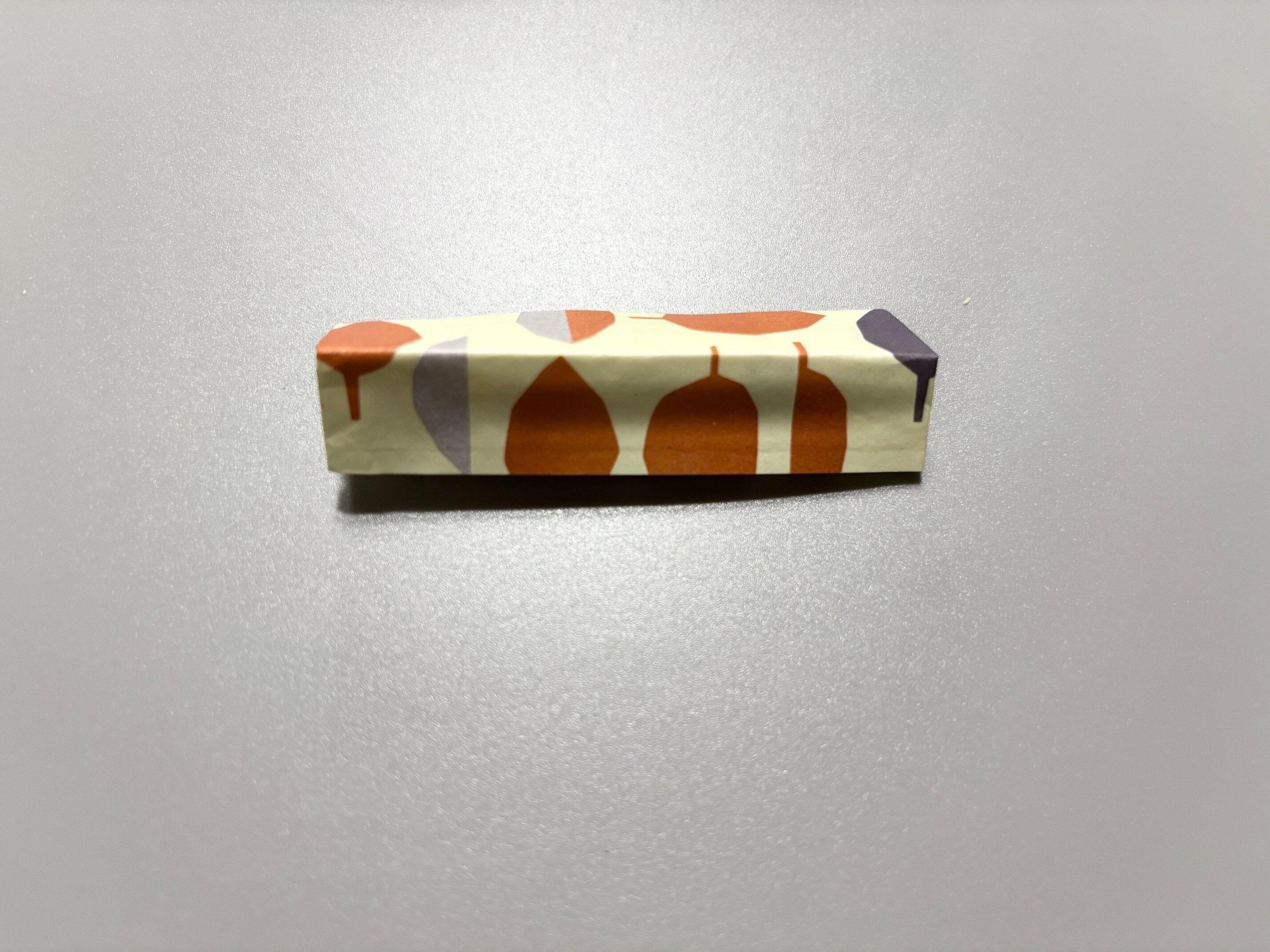 三つ折りにした箸袋