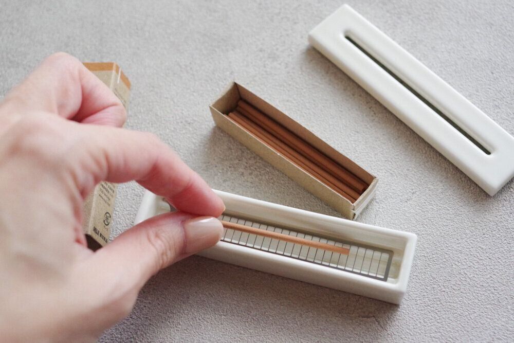 【無印良品】生活の質爆上がり！「ねかせて焚く香皿」で快適＆癒しの空間に