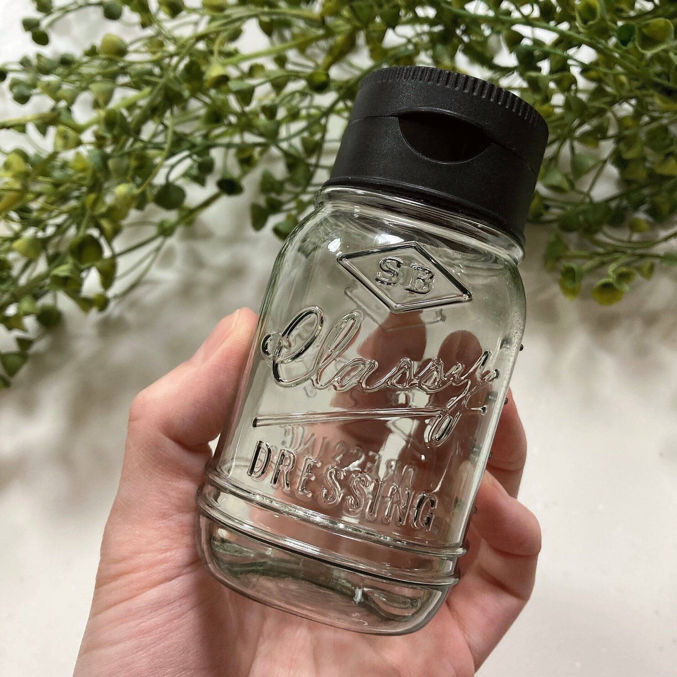 店頭で見つけたらラッキー 大人気のドレッシングボトル サンキュ