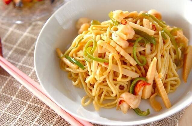 エビとアンチョビ焼きそば