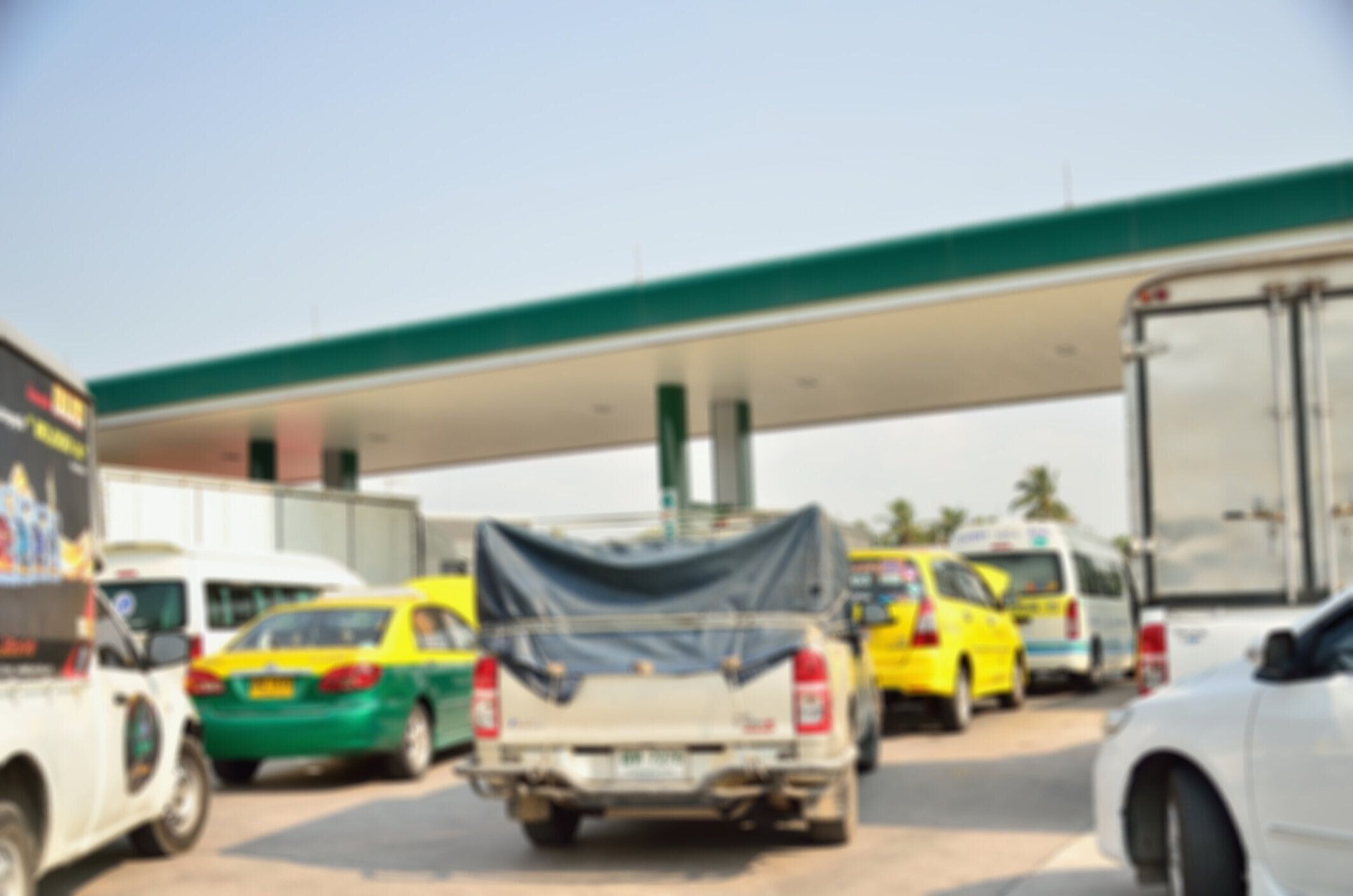 ぼやけた車のキュー