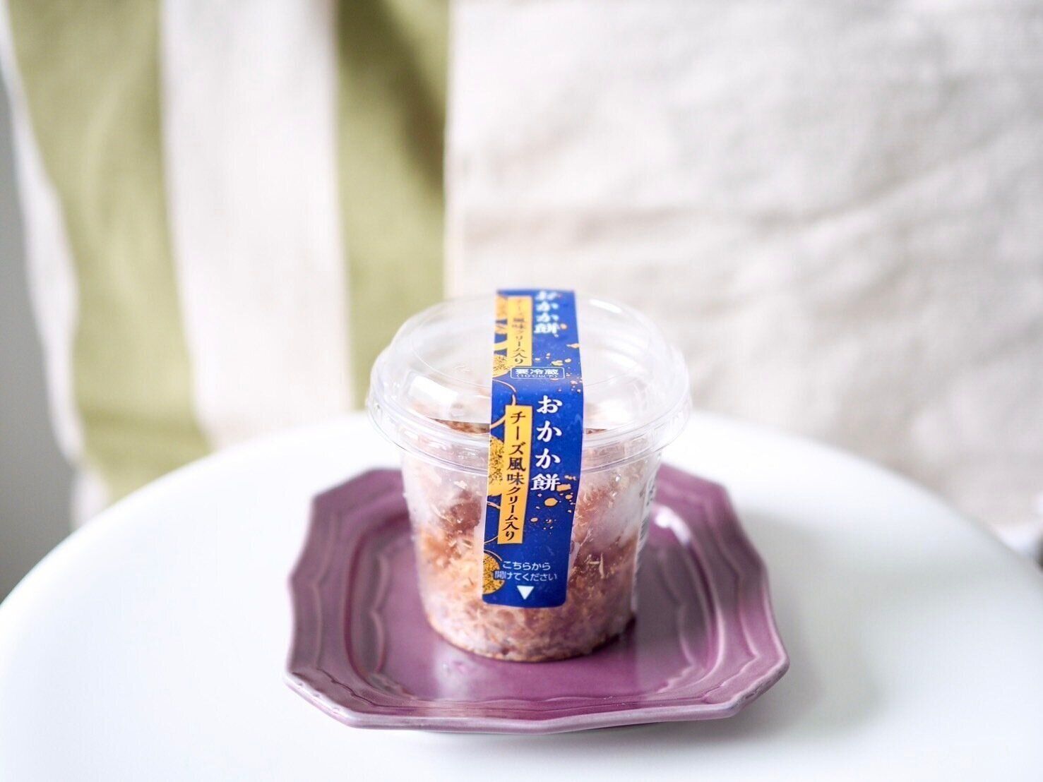 シャトレーゼ「おかか餅カップ入 チーズ風味クリーム入り」商品写真