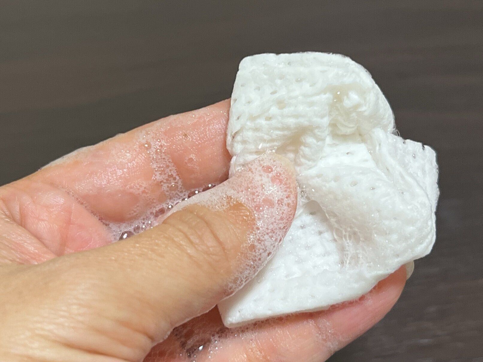 品切れが続いていたダイソーの人気商品「ミラクルキッチンワイプス」とは!?