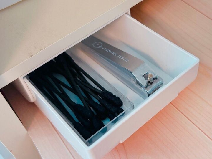 ダイソーの「取り付け式引き出し」が小物収納にぴったり!