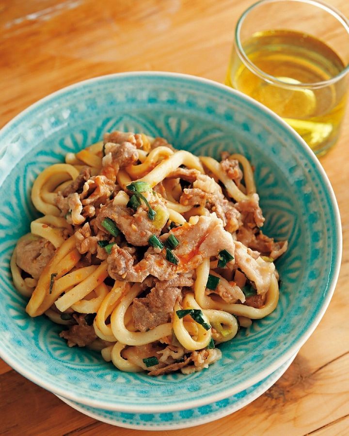 まさかの調理法 タッパーに詰めて冷凍してチンするだけ 焼きそばも汁なしうどんも一発完成 サンキュ まさかの調理法 タッパーに詰めて冷凍してチンするだけ 焼きそばも汁なしうどんも一発完成 サンキュ