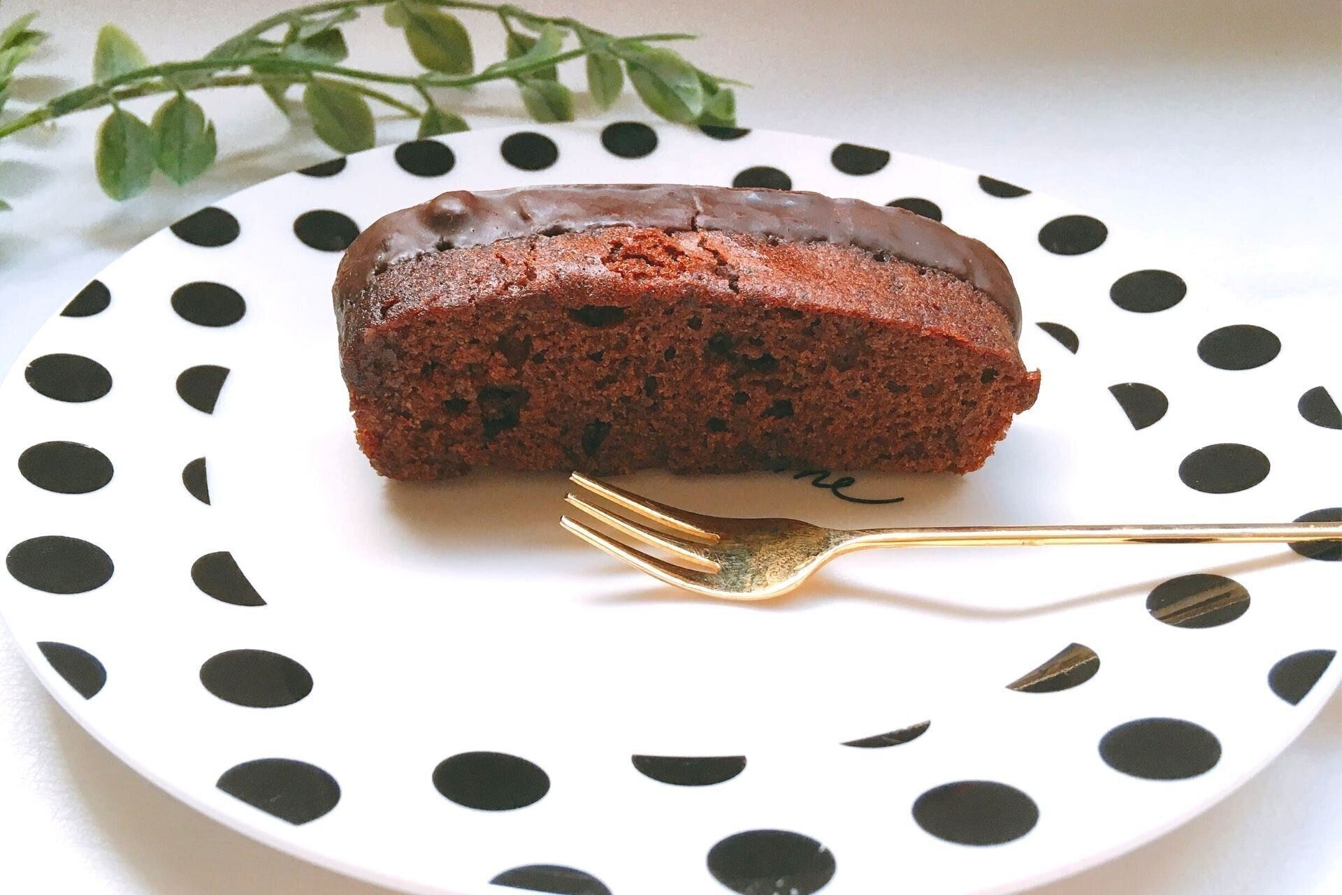 業務スーパー 歴15年のマニアおすすめ 1個30円で本格洋酒入りダブルチョコケーキが楽しめる サンキュ