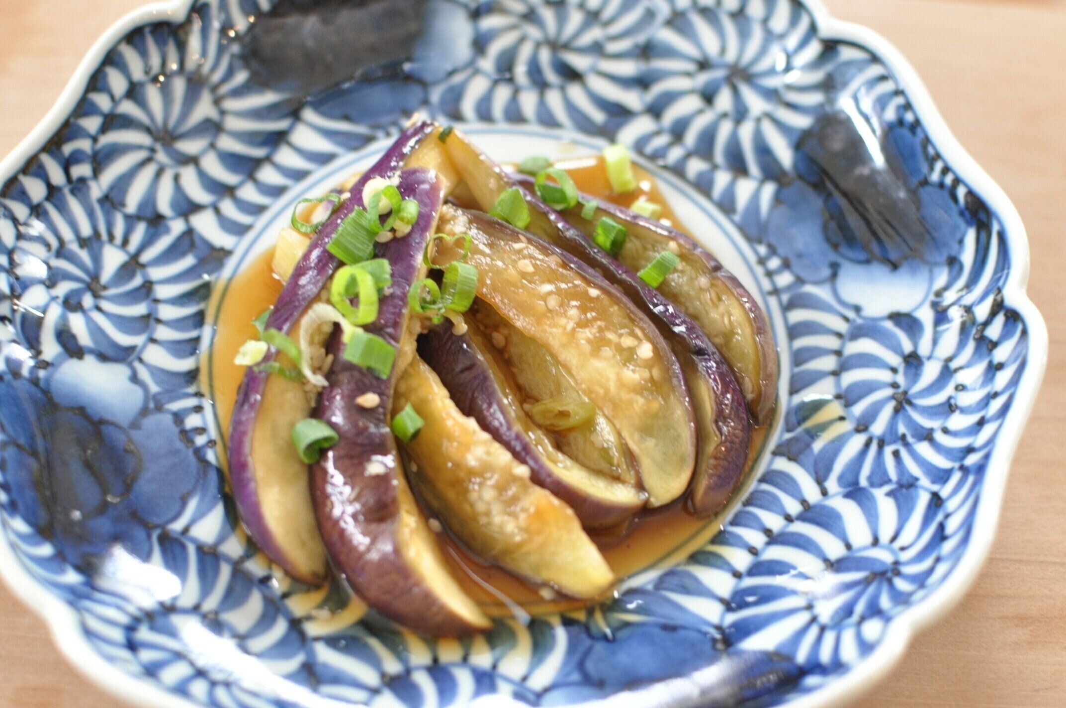 完成したなすを盛り付けた様子