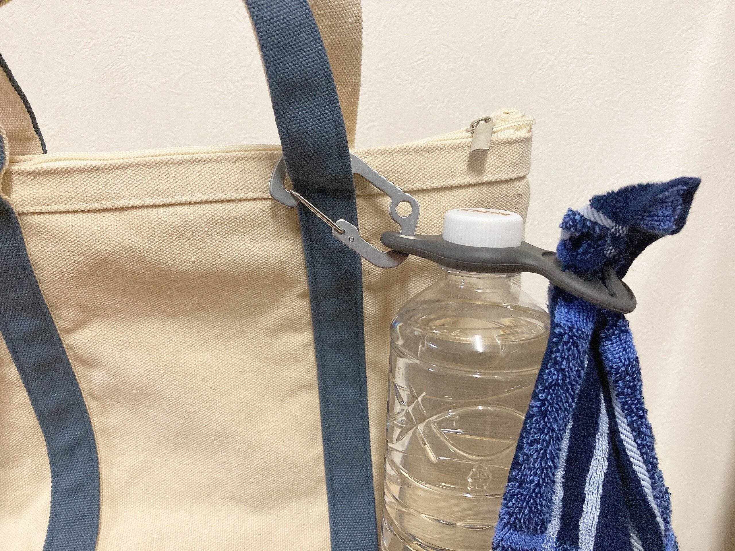 3コインズシリコンペットボトルホルダー