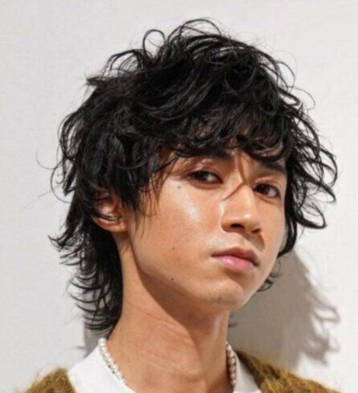 メンズ髪型ウルフ 22最新 時代に合わせて変化し続けている クールなウルフヘアカタログ サンキュ メンズ髪型ウルフ 22最新 時代に合わせて変化し続けている クールなウルフヘアカタログ サンキュ