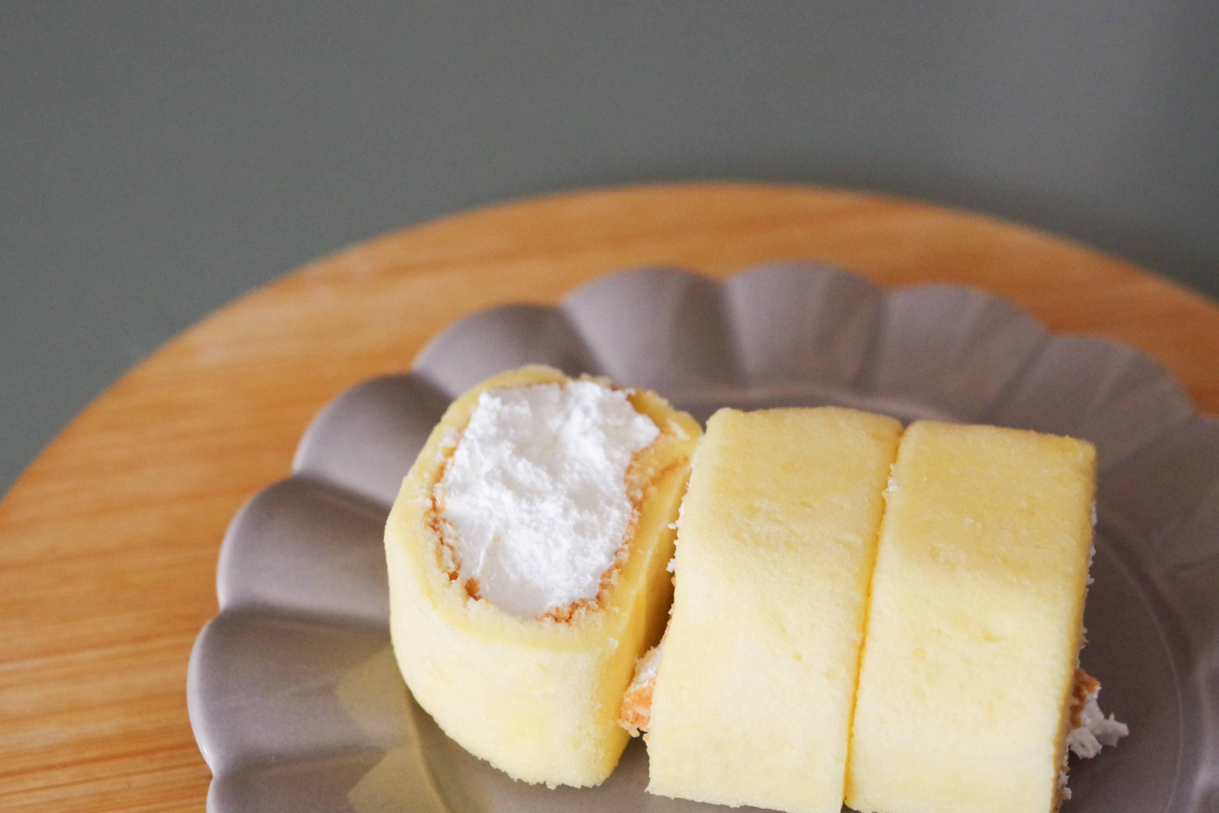 ようやく買えたロピアの大容量スイーツ！見つけたら即買いしたい1個約60円のミニロールケーキ