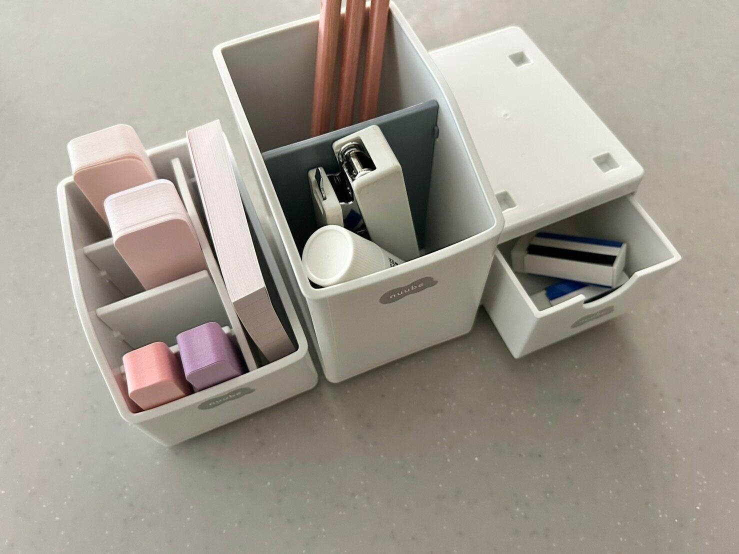 【セリア】セット買いがおすすめ！整理収納のプロも絶賛、デスク周りの文具収納に悩んだときにおすすめのアイテム