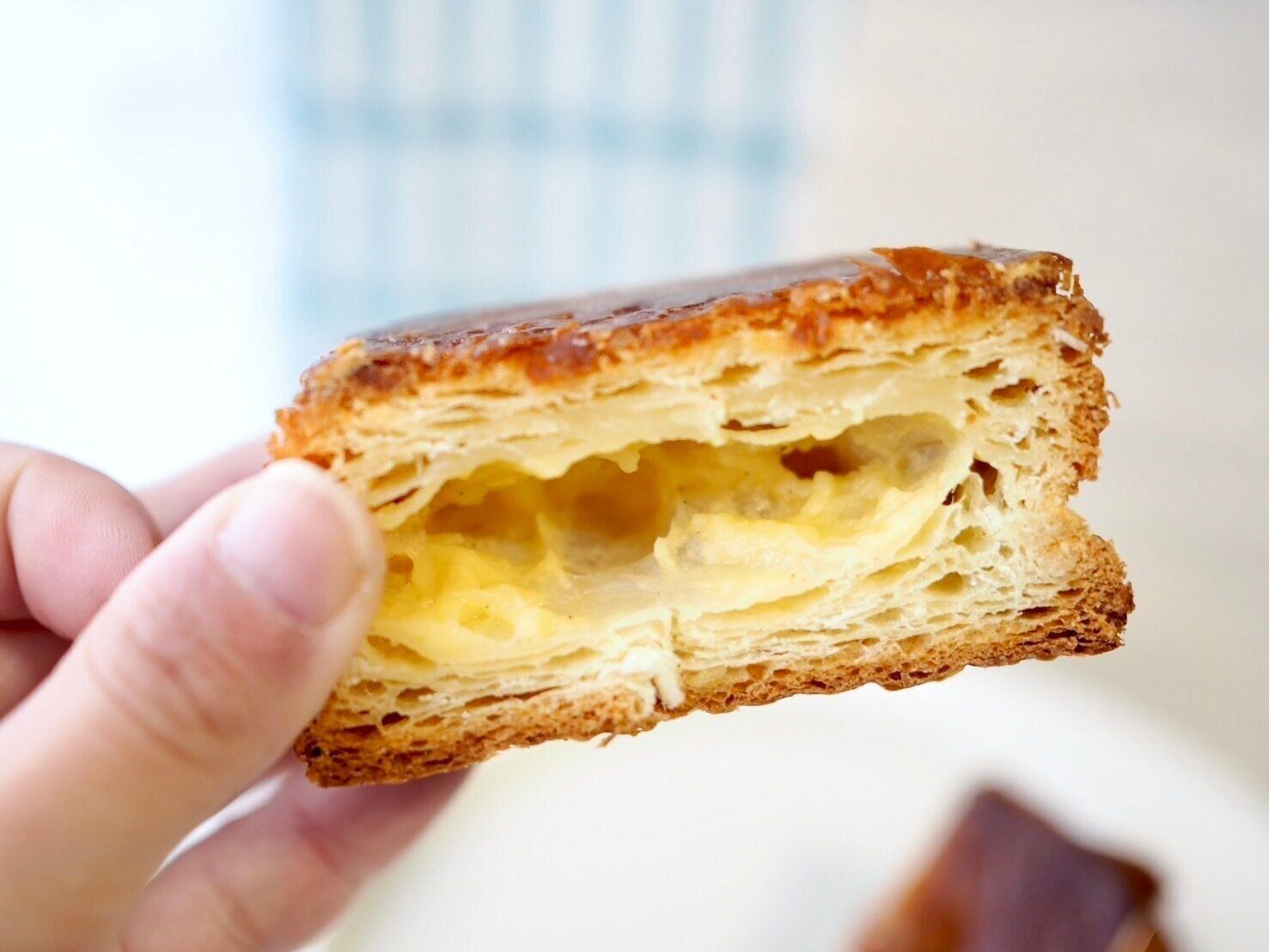 シャトレーゼ「ブリュレデニッシュ」断面写真