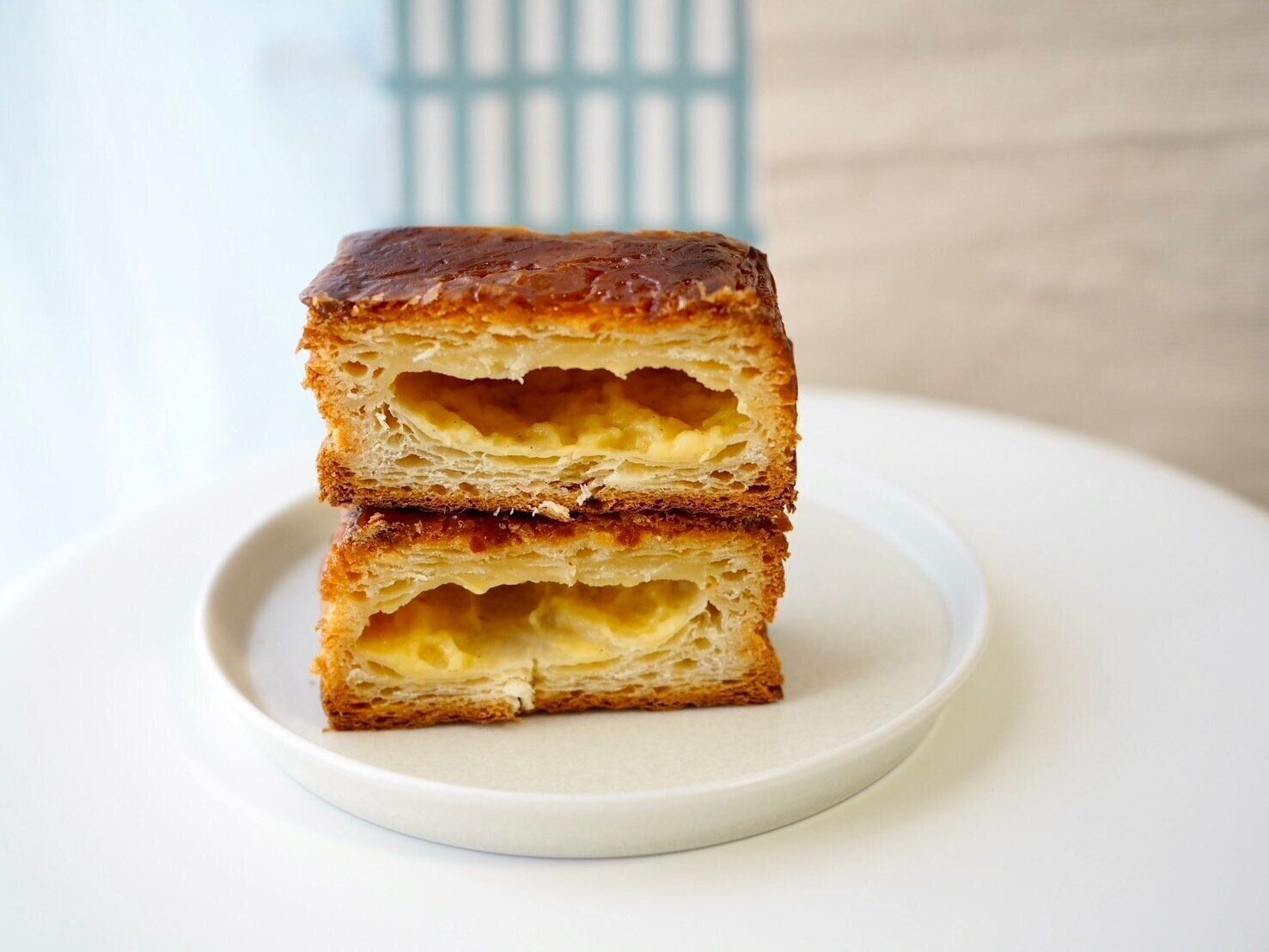 シャトレーゼ「ブリュレデニッシュ」断面写真