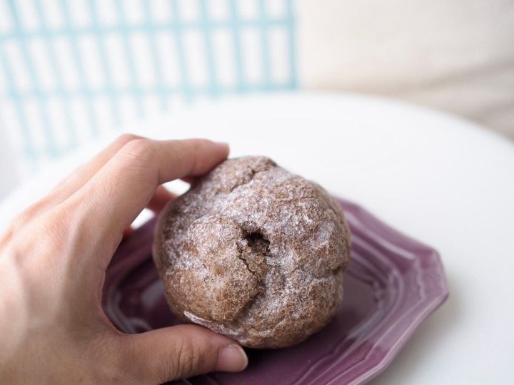 シャトレーゼ「ふっくらシューアイス ミルクチョコ」商品写真