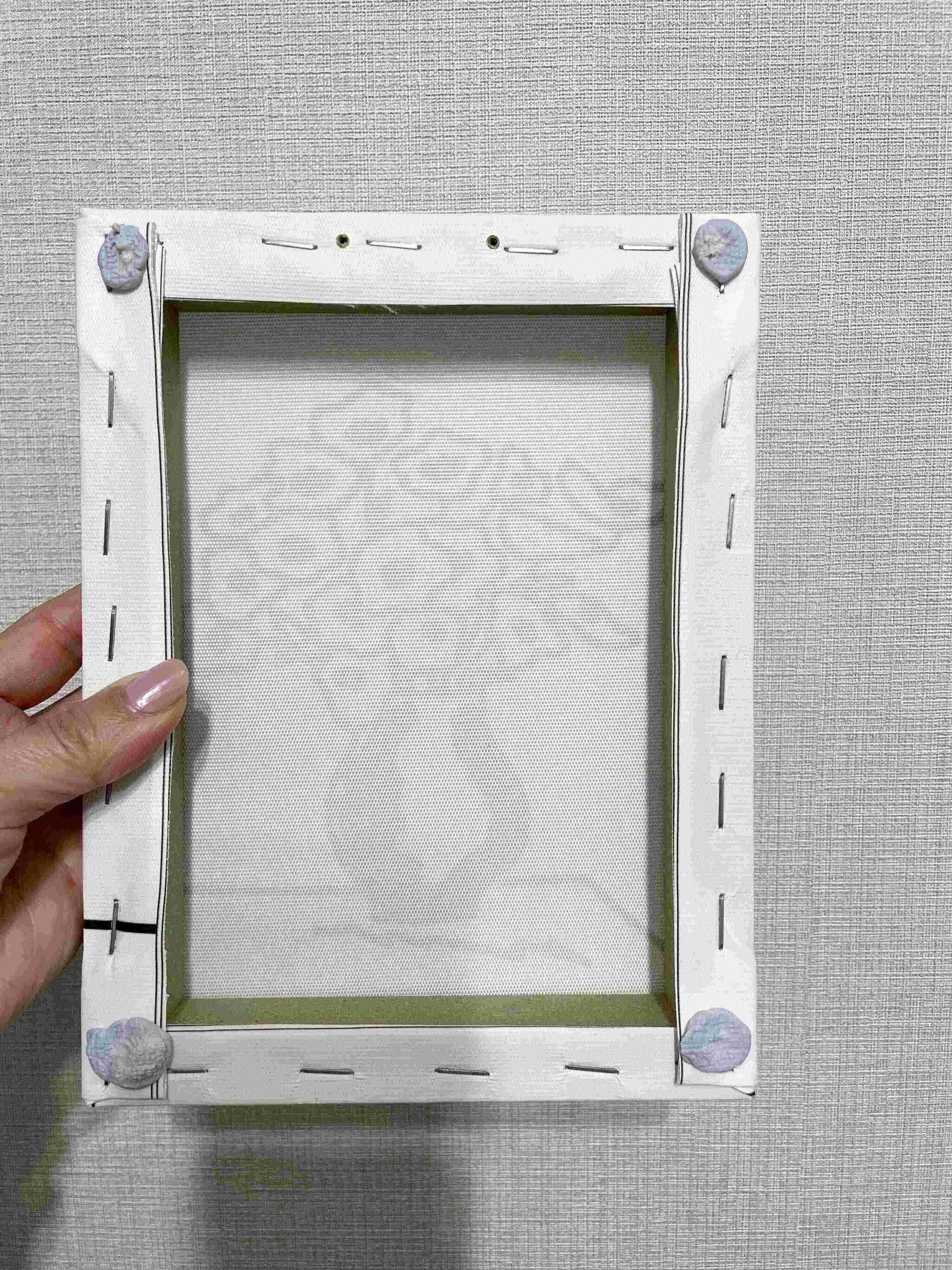 ファブリックパネル　壁に穴を開けない