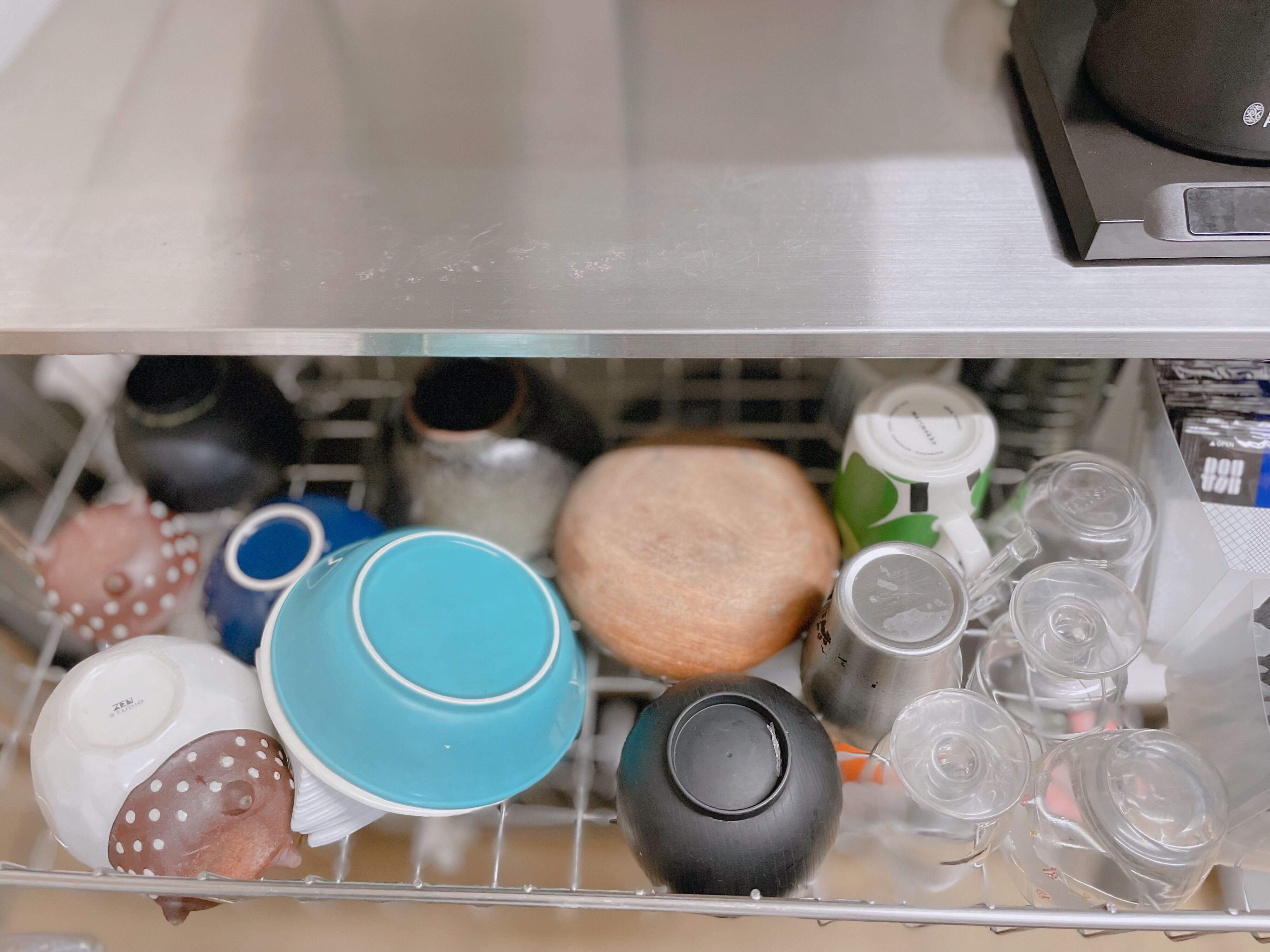 コップを食器と同じ場所に入れるとごちゃつく