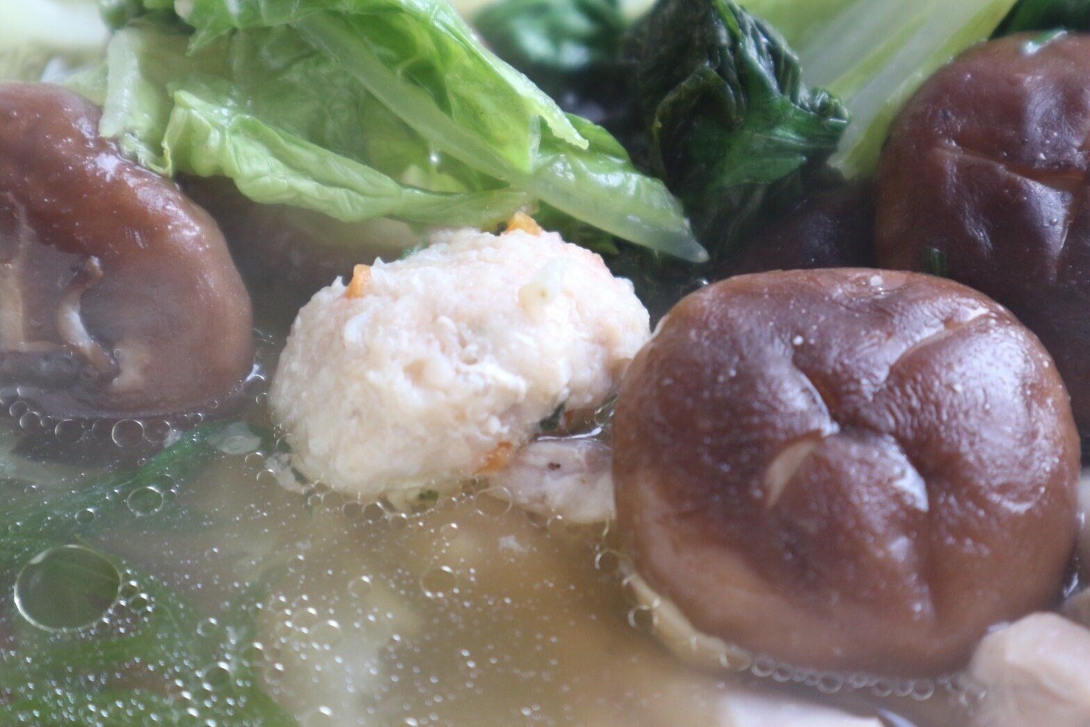 鍋の中身。スープメイン