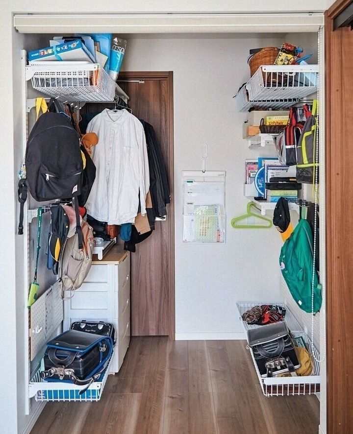 今日も床に放りっぱなし になりがちな ランドセルと教科書はどこに置くのが正解 サンキュ 今日も床に放りっぱなし になりがちな ランドセルと教科書はどこに置くのが正解 サンキュ