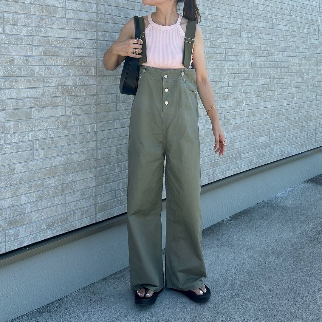 【ユニクロ】猛暑日に着るべき！激売れ中の「2大ブラトップ」