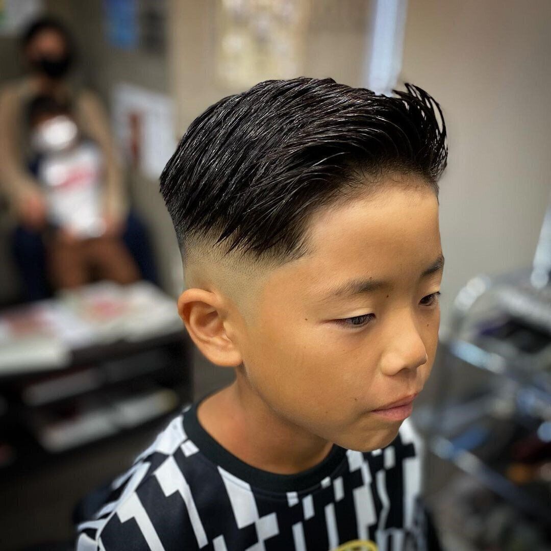 おしゃれ小学生男子の髪型・ヘアカタログ！グッと大人っぽくなるスキンフェード