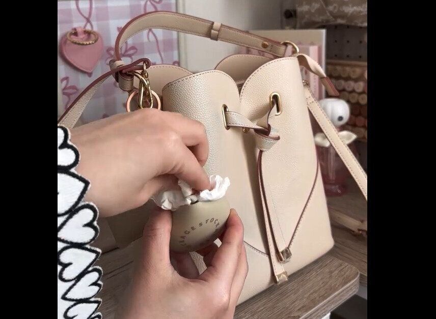 【ダイソー】めちゃくちゃ便利！シリコンケース