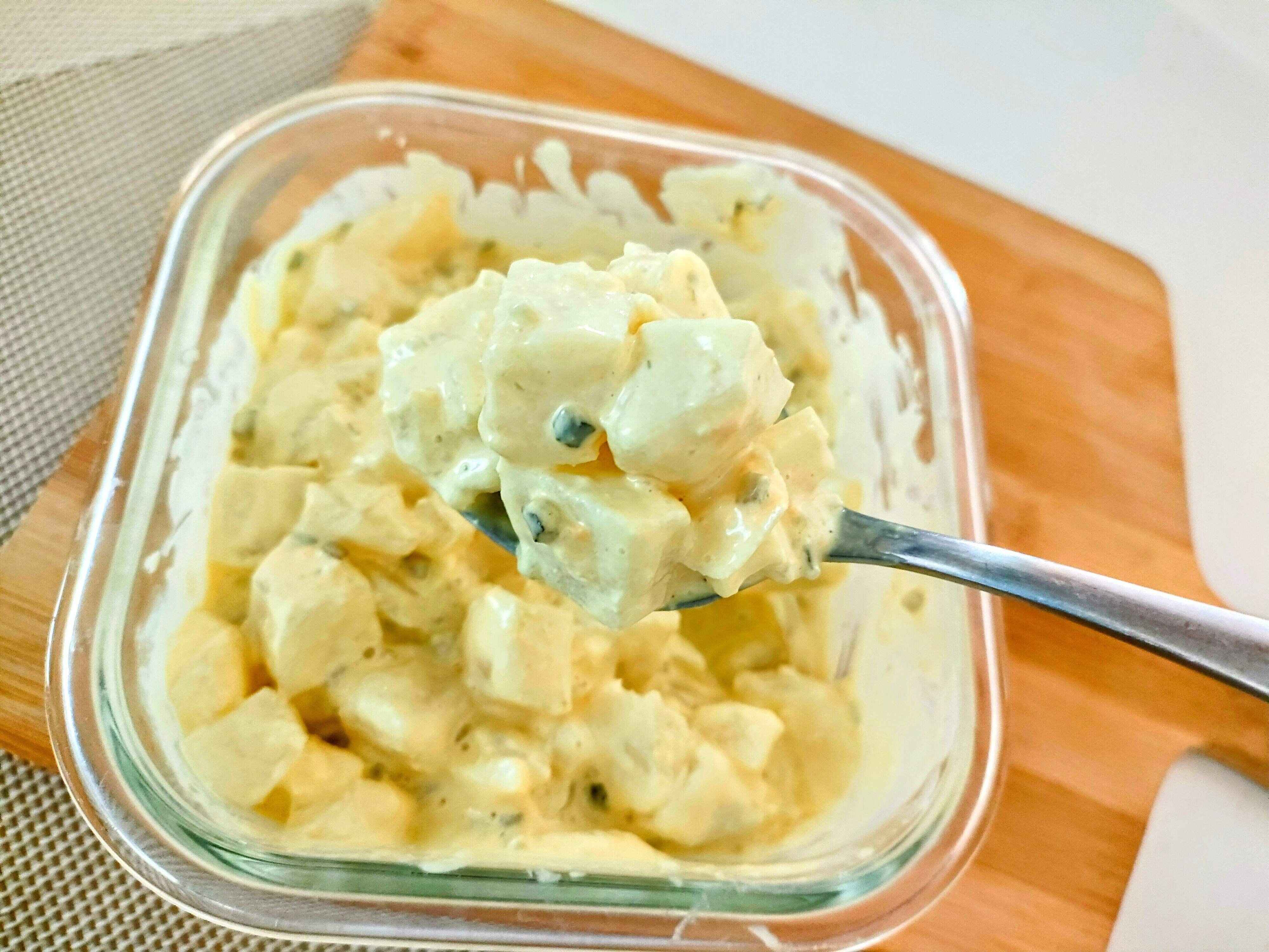 角切りのポテトがゴロゴロした状態のポテトサラダ